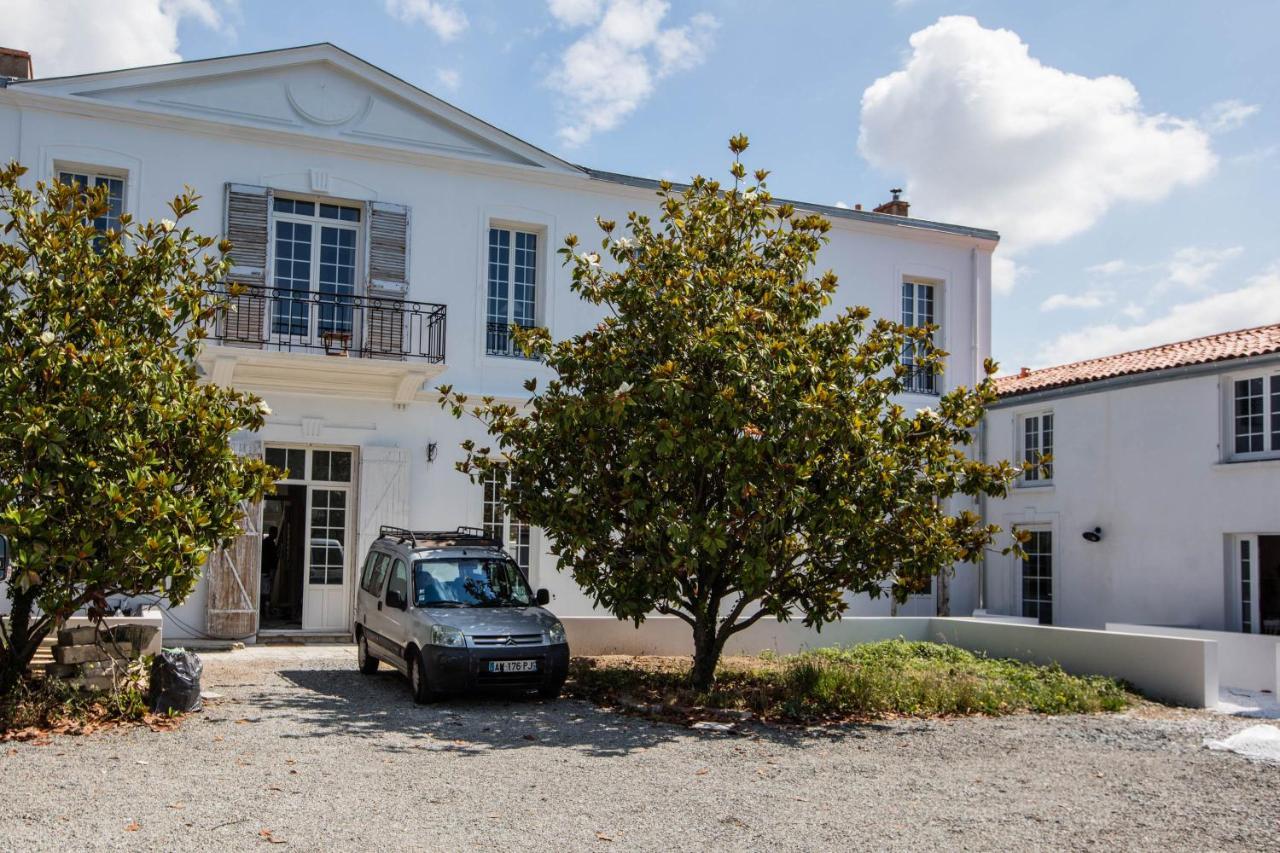 Les Apparts De Charly-Superbe Duplex Dans Un Hotel Particulier, Parking Prive Gratuit La Rochelle  Exterior foto